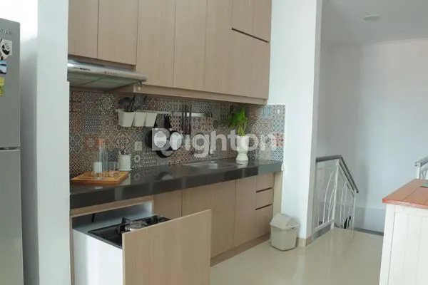 image RUMAH 3 LANTAI, FULL FURNISHED MEWAH, NYAMAN, STRATEGIS DI RAWASARI JAKARTA PUSAT (6)