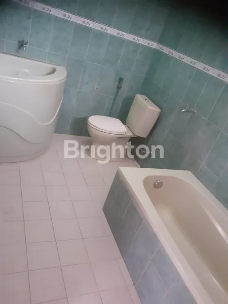 image RUMAH STRATEGIS DI TANAH BARU BOGOR (8)