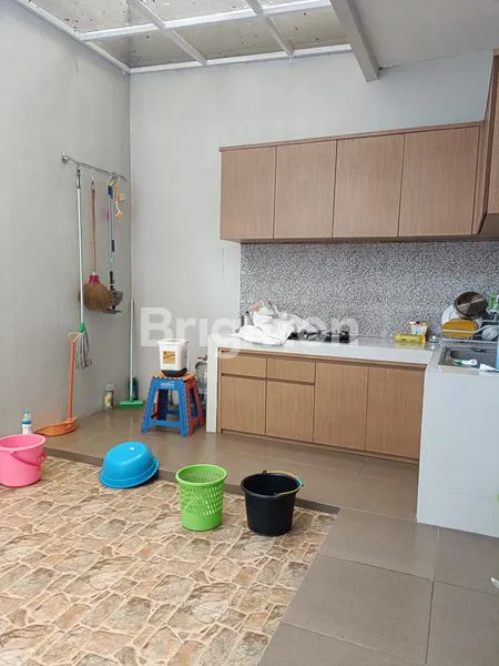 image RUMAH MEWAH 2 LANTAI,  INCLUDE FURNISHED, DIPERUMAHAN CLUSTER ONE GATE COLOMADU SOLO (7)