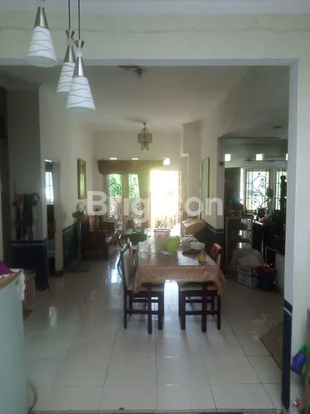 image RUMAH 2 LANTAI SIAP HUNI GRAHA TIRTA WARU (2)