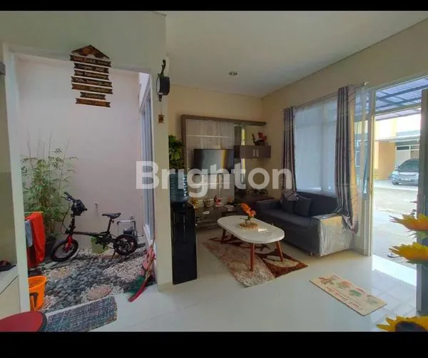 image RUMAH CANTIK FULL FURNISHED 20 MENIT KE BANDARA ADI SOEMARMO (5)