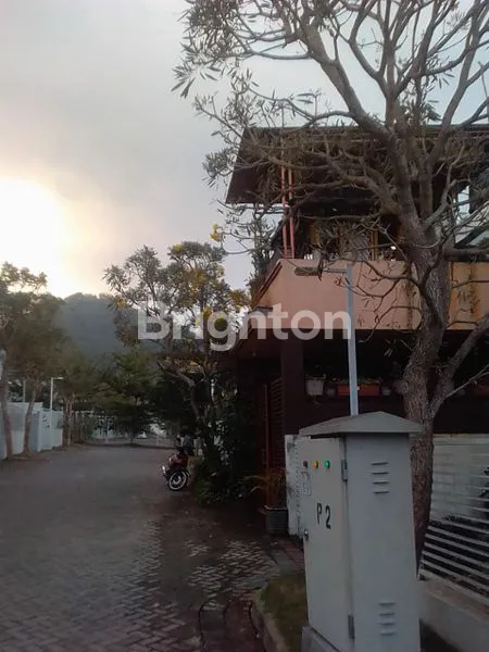 image FS RUMAH VILLA WISATA BUKIT SENTUL LAWANG (7)