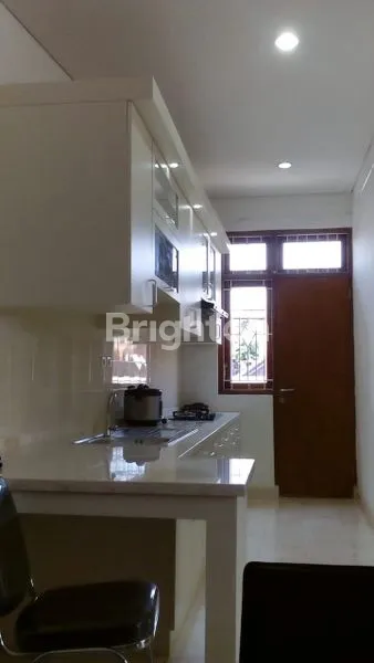 image RUMAH DIRADIO DALAM KEBAYORAN BARU JAKARTA SELATAN (5)