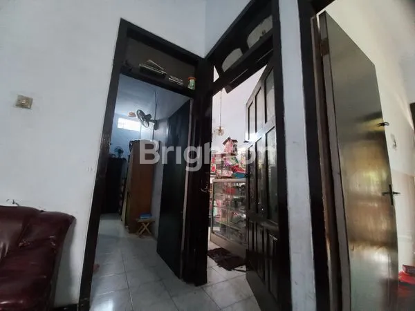 image RUMAH HOEK COCOK UNTUK USAHA DI TULUNGAGUNG (6)