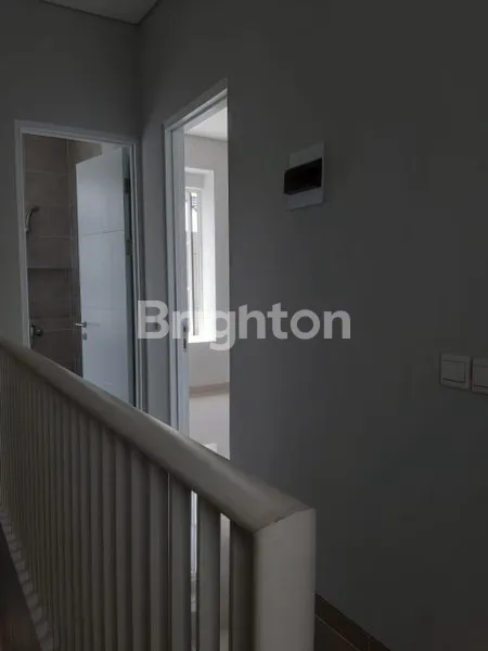 image WISATA BUKIT MAS CLUSTER PADDINGTON ROW JALAN LUAS (3)