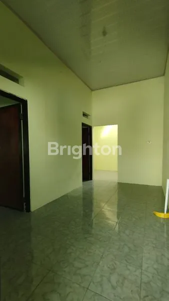 image RUMAH GRESS 2 KAMAR TIDUR TENGAH KOTA KEDIRI (7)