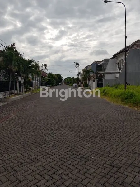 image RUMAH MEWAH MANYAR KERTOADI (6)