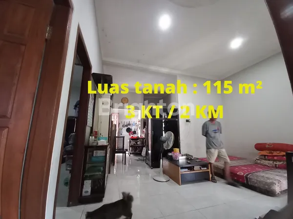 image RUMAH 1 LANTAI STRATEGIS SIAP HUNI DI TULUNGAGUNG (8)