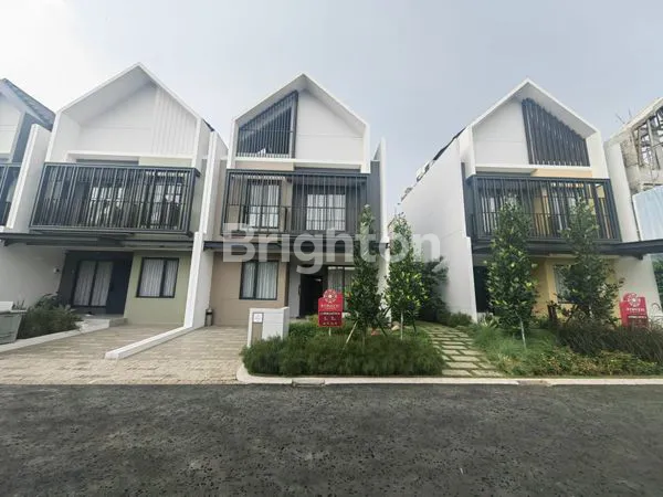 image CLUSTER STROZZI SYMPHONIA SUMMARECON GADING SERPONG  (1)