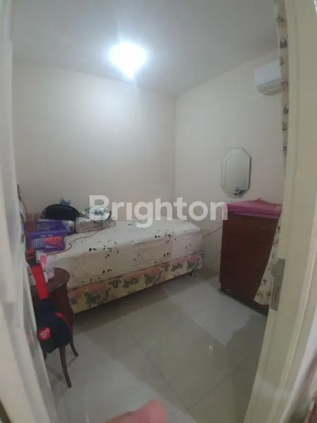 image RUMAH 2 1/2 LANTAI SUDAH RENOVASI RAPI DI TAMAN BRITANIA, LIPPO KARAWACI UTARA (7)