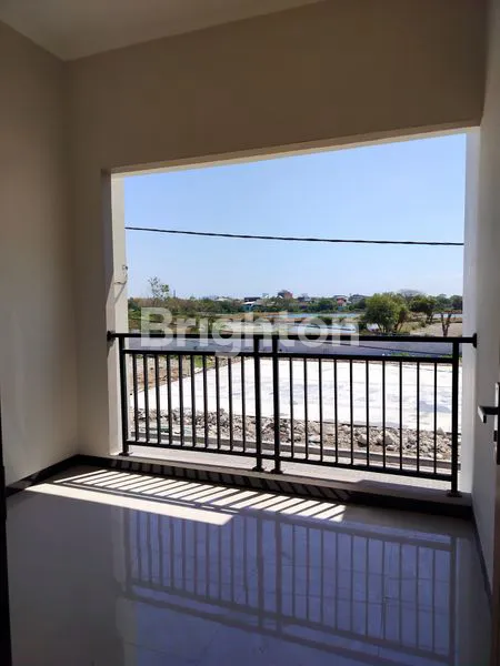 image RUMAH 2 LANTAI SIAP HUNI 5 MENIT POLTEK PELAYARAN GUNUNGANYAR  (6)