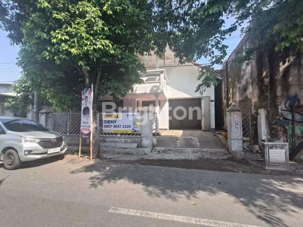 image RUMAH DI TENGAH KEDIRI KOTA (1)