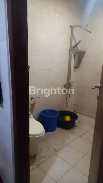 image RUMAH SIAP HUNI 2 1/2 LANTAI DI DEPOK (3)