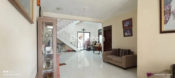 image RUMAH 1.5 LANTAI KONDISI TERAWAT SIAP HUNI (2)