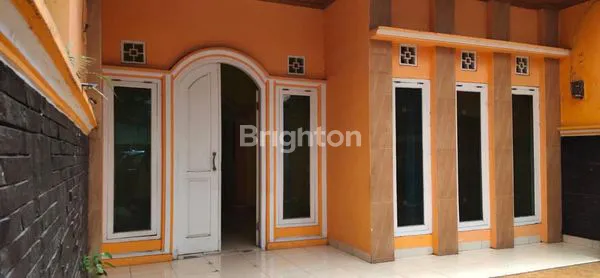 image RUMAH 1 LT TERAWAT DI AREA SARIJADI (2)