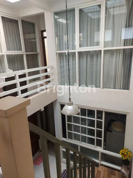 image RUMAH MEWAH LT 180 LB 190 DI DARMO PERMAI (2)