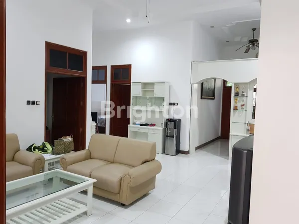 image RUMAH TERAWAT DI MANYAR KERTOADI DEKAT MERR ITS SURABAYA (1)