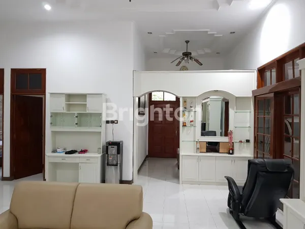 image RUMAH TERAWAT DI MANYAR KERTOADI DEKAT MERR ITS SURABAYA (3)