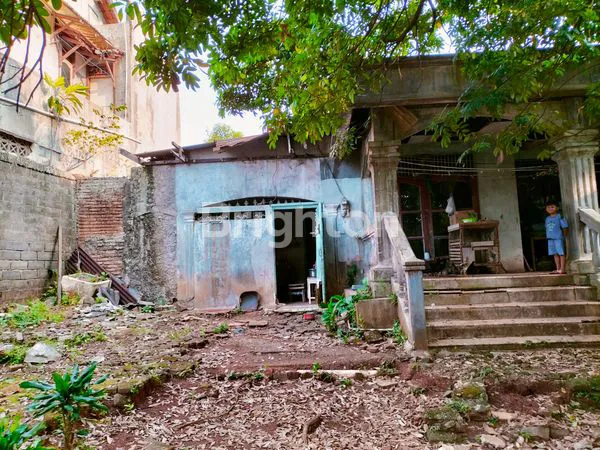 image RUMAH HITUNG TANAH. LAHAN LUAS PONTENSIAL BESAR. (2)