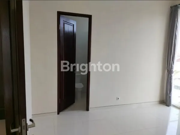 image MINIMALIS HOOK FULL GRANITE GRIYA BABATAN MUKTI, WIYUNG (5)