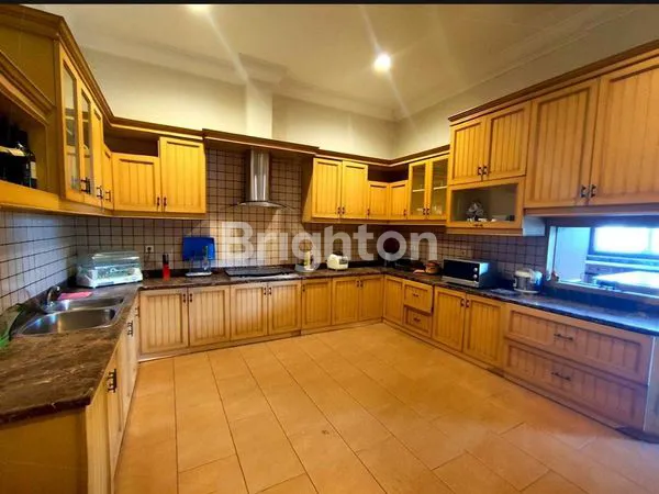 image RUMAH HOEK PIK TRIMARAN (6)