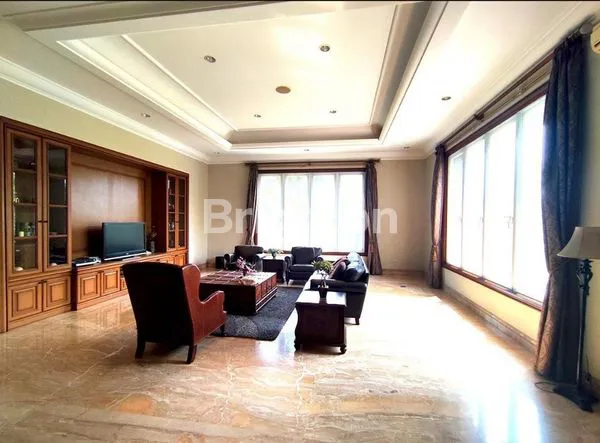 image RUMAH HOEK PIK TRIMARAN (5)