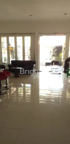 image RUMAH USAHA DI AREA KOMERSIAL RAYA DARMO PERMAI SELATAN  (3)