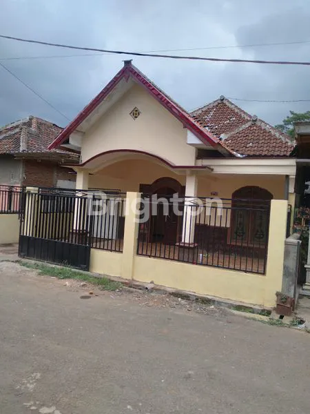 image RUMAH MURAH NYAMAN DI ARJOWINANGUN MALANG DEKAT DENGAN KANTOR TERPADU (1)