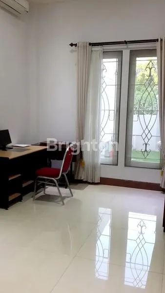 image RUMAH MEWAH 2 LANTAI DEKAT KAMPUS LOKASI STRATEGIS (5)