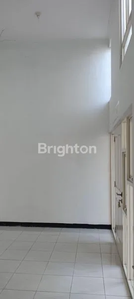 image RUMAH LETAK STRATEGIS DI PURI SURYA JAYA CLUSTER VALENCIA (6)