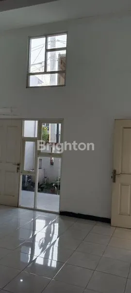 image RUMAH LETAK STRATEGIS DI PURI SURYA JAYA CLUSTER VALENCIA (4)