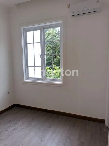 image RP 4,7M GRAHA FAMILY, LUAS TANAH 152M², KAMAR TIDUR 3, SIAP HUNI (5)