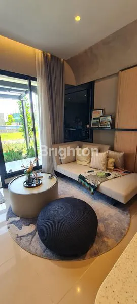 image STROZZI SUMMARECON GADING SERPONG TANGERANG (4)