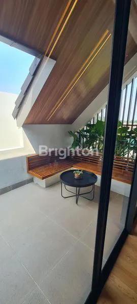 image STROZZI SUMMARECON GADING SERPONG TANGERANG (3)