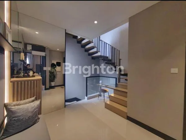 image STROZZI SUMMARECON GADING SERPONG TANGERANG (7)