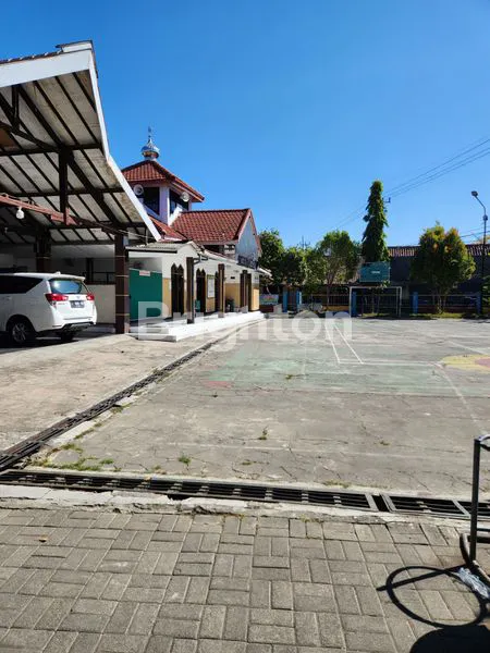 image RUMAH MEGAH SIAP HUNI DI PULO WONOKROMO, SURABAYA - LOKASI STRATEGIS, LUAS TANAH 2700M² (6)