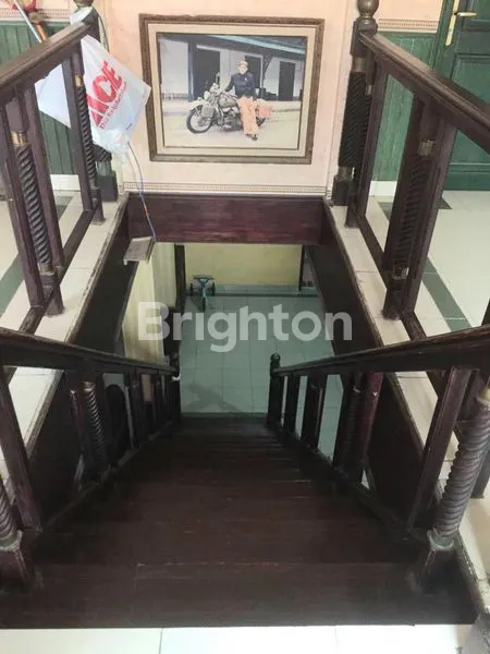 image RUMAH MEWAH 2 LANTAI (6)