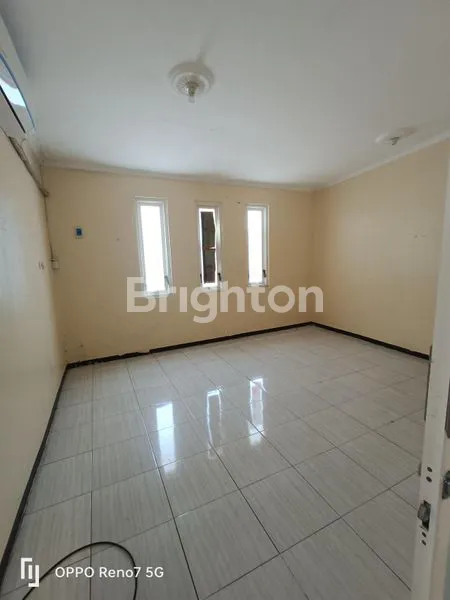 image RUMAH HOOK ADA SISA BANGUNAN EX SALON LOKASI RAME PENDUDUK (3)