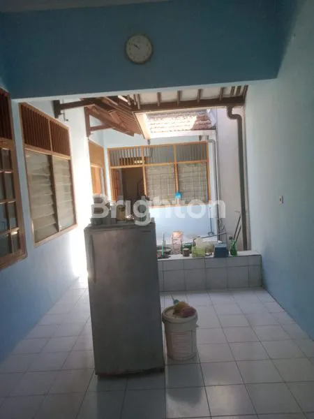 image RUMAH BESERTA KOLAM PEMANDIAN UMUM, TULUNGAGUNG (4)