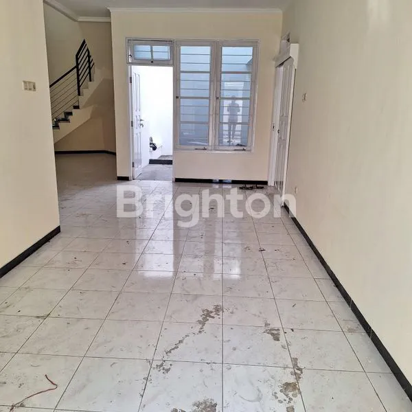 image RUMAH BARU DI RENOVASI DI SURABAYA TIMUR DHARNAHUSADA MAS (4)