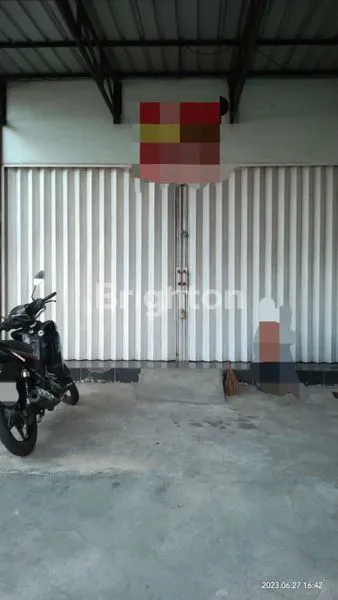 SOLO, PASAR KLIWON, RUKO 3LANTAI UKURAN STANDAR, 2MENIT KE PASAR KLEWER, PINGGIR JALAN, AKSES JALAN 2 ARAH, COCOK UNTUK KANTOR MAUPUN USAHA LAINNYA