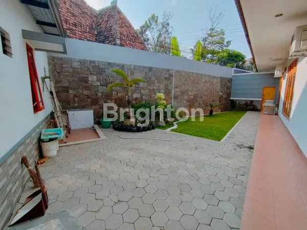 image RUMAH DI PINGGIR JALAN RAYA COLOMADU STRATEGIS (6)