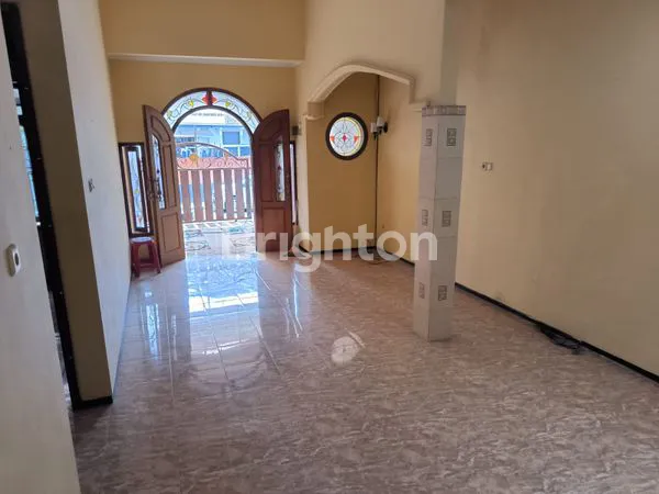 image RUMAH BAGUS DI TENGAH KOTA AREA SULFAT (8)