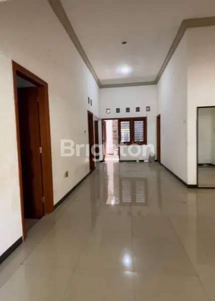 image RUMAH 1 LT KONDISI ISTIMEWA DAN TERAWAT DI MEDOKAN ASRI TIMUR SURABAYA (3)