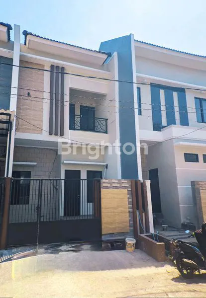 image RUMAH MINIMALIS 2 LANTAI BARU GRESS SIAP HUNI (1)