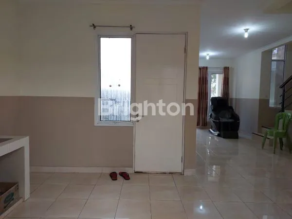 image RUMAH DI CLUSTER ILROSA GADING SERPONG (4)