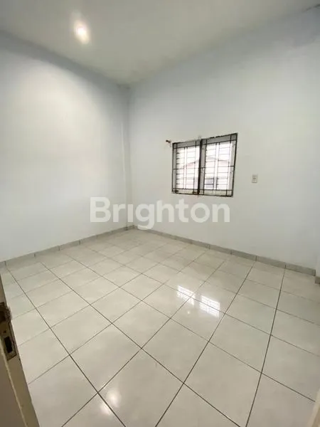 image RUKO SIAP HUNI DALAM KOMPLEK YOS SUDARSO (7)