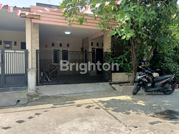 image RUMAH SIAP HUNI TERAWAT DAN SUDAH RENOVASI BEBAS BANJIR DI KOTA BEKASI ( NEGO ) (1)