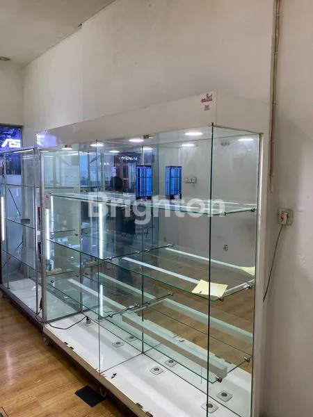 image KIOS MAL AMBASADOR KUNINGAN JAKARTA SELATAN LANTAI 3 AREA HIDUP DAN RAMAI (2)