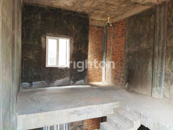 image KOMPLEK CEMARA ASRI RUMAH BARU - KOSONG JL KATALIA (2)